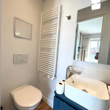 Beautiful 3 Bedrooms In Lägenhet Cannes